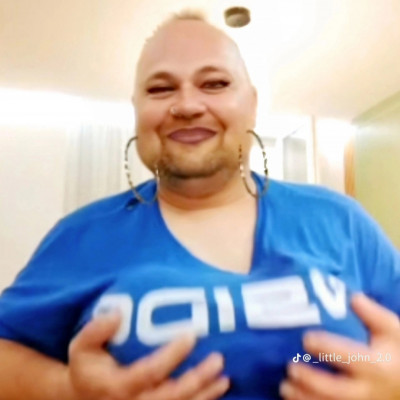 Köröskényi Ildikò, Busák Jòzsi olcsò Tik Tok kurvàja