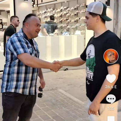 A mélynövésű, bojlerhasú miskolci elmebeteg és Balázs Kicks