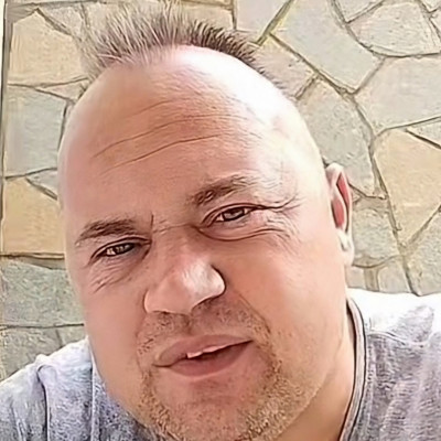 Mc Pista bàcsi elfàradt feje