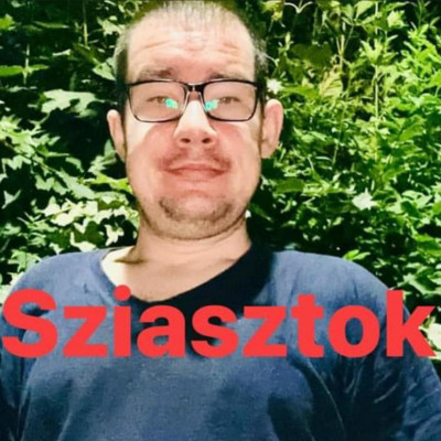 Vká vlog nem túl esztétikus pofával pózol