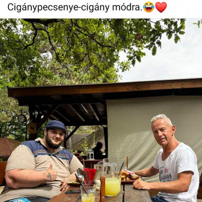 Rácz Gayza Sóbe Nóbit kínálja cigánykóbásza bátya hajjak meg