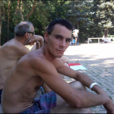 Retrò, Pálcikaember Koldus Mobilsz