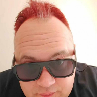 Festett levelű Ananász