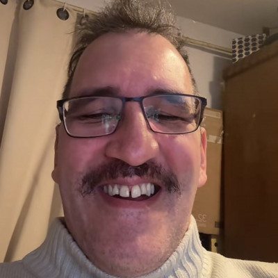 Bajuszos pedò Sodi