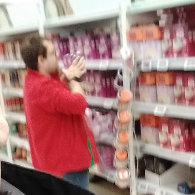 Spotting: Yaboku - Elesia Cinthya a soroksári auchanban szorgoskodik