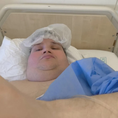 Molnár Krisztián lábujj levágós műtét utáni sertés selfie