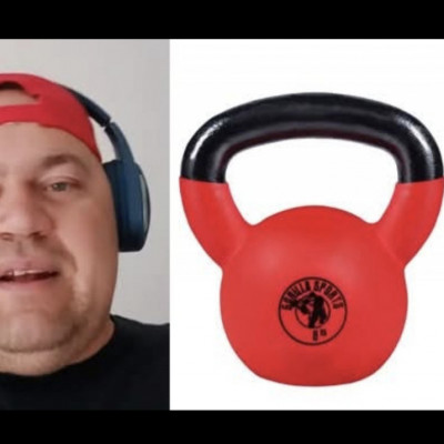 MalacPistike már egy súlyzòra is hasonlít