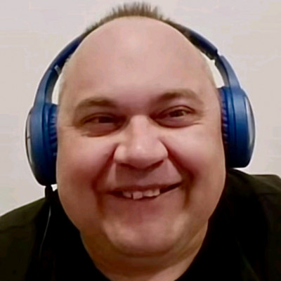 MC Isti felpuffadt, hülyegyerek feje