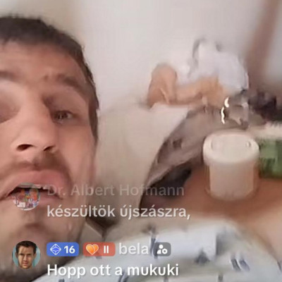 Epic fail: Az alkesz trutyi műdákóval várja a társkereső hölgyeket