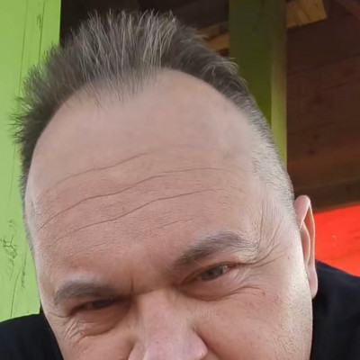 Incel Pistára ráférne egy ananász nyíràs