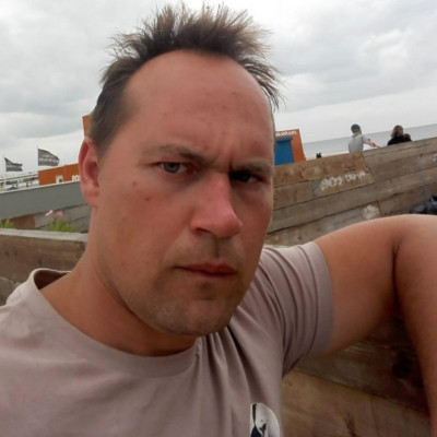 Retro Ananàsz isti mèrges feje és megtépázott levelű, ananász haja