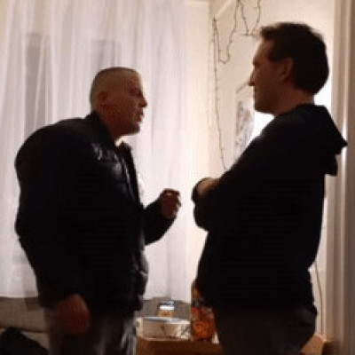 A pillanat mielőtt Pedo Sodinak Kozma Vahúr lekever egy marhanagy sallert