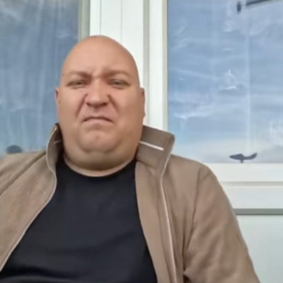 Rücskösfejű Subikoca ideges mert nem jönnek az utalàsok Tik Foson