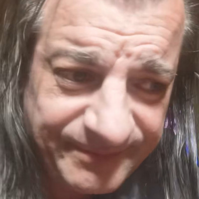 Zàmbò Árpy fizimiskàjú Sab Kelemen alkesz feje