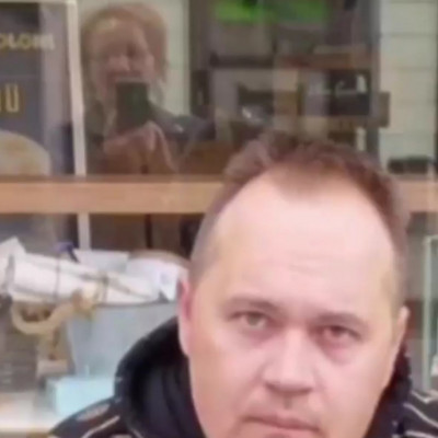 Egy règi kedves emlèk a miskolci elmebetegről  (fotòzta: Polos)