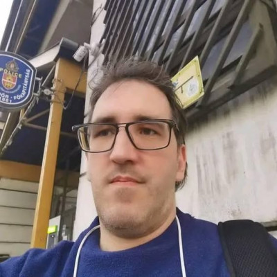 Vamzer sodi addig vamzerkedett amig a sittre jutott ahol megbasztak a segget naponta es kinoztak a ciganyok es spanyol konyvet olvasott