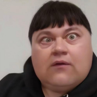 MC Dömpi szerzetes frizurája