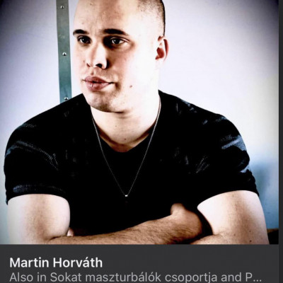 Szartinka a büszke maszturbáló facebookon :D
