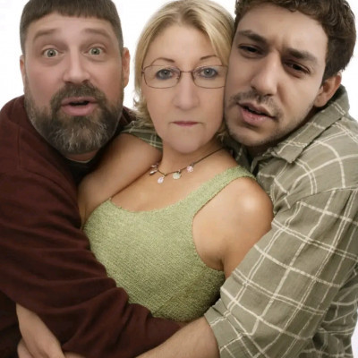 MC Isti szűk kis csalàdi köre (AI)