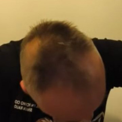 MC Frizura legújabb hajkölteménye