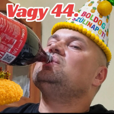 Most akkor hàny èves is Dömpimalac