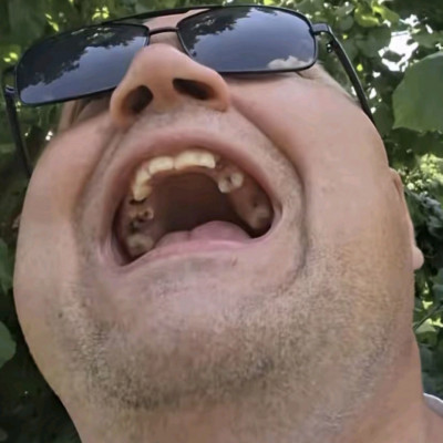 Màr csak pàr katona vívja a harcot a Pepsi ellen...
