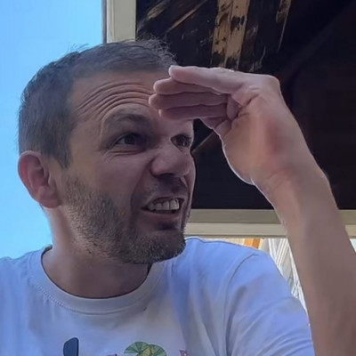 Herbert ütnivaló grimasz feje