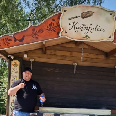 A Fogatlan Disznò Subi Roland felfalna egy egész Kürtöskalács standot ha tehetné