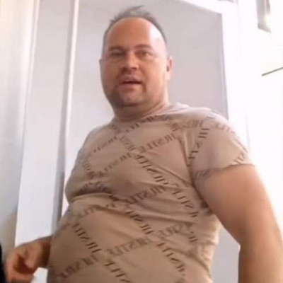 Mc Testépítő telefosott bele