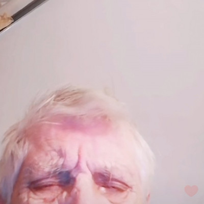 Rozi néni nem lát semmit