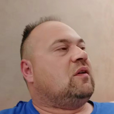 Mc Isti Kancsal, Szénné hízott Zsírszalonna Feje