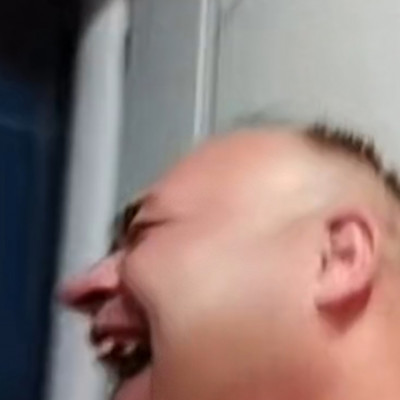 Mc Istinek jòformán alig maradt már foga