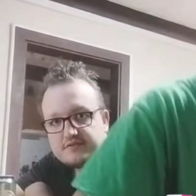 Seres Zsombor alias VR Zsomika értelmiségi fejei
