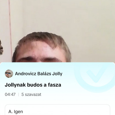 Jollykát a saját moderátorai szopatják