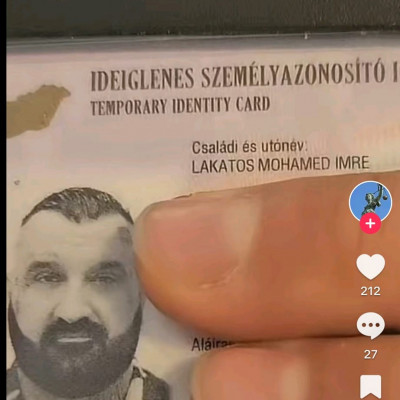 Rugós Brekeke az iratait mutogatja