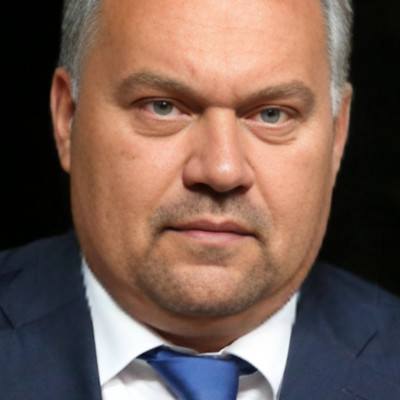 Köröskényi Viktor (Mc Isti) Magyarország ùj Miniszterelnöke