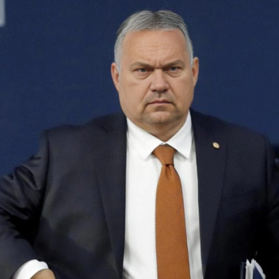 Köröskényi Viktor (Mc Isti) Magyarország ùj Miniszterelnöke