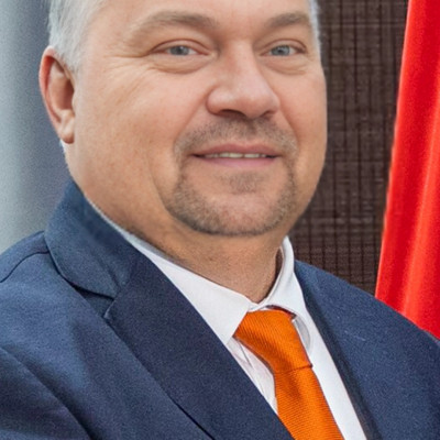 Köröskényi Viktor (Mc Isti) Magyarország ùj Miniszterelnöke