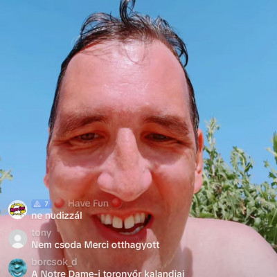 Sodi a gárdonyi nudista strandon undorítò fejjel làjvozik