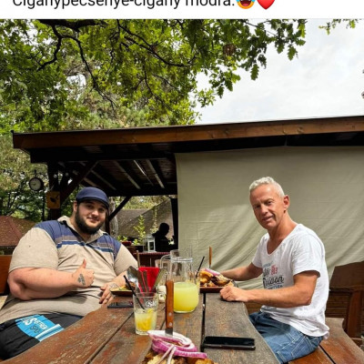 Rácz Gayza Sóbe Nóbit kínálja cigánykóbásza bátya hajjak meg