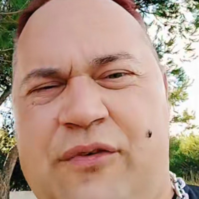 Mc Slejmet mèg a legyek is beköpik