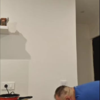 MC Bélpoklos Doom 2 frizurája