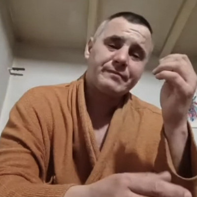 Öreg Papòkára keseredett Koldus Mobilsz