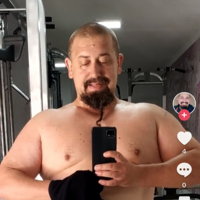 Filmkiller Zoli gyúròs, kondis kèpek