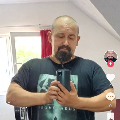 Filmkiller Zoli gyúròs, kondis kèpek
