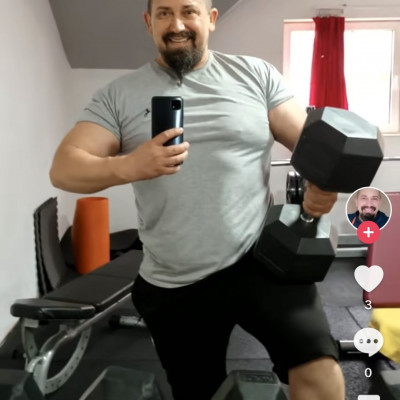 Filmkiller Zoli gyúròs, kondis kèpek
