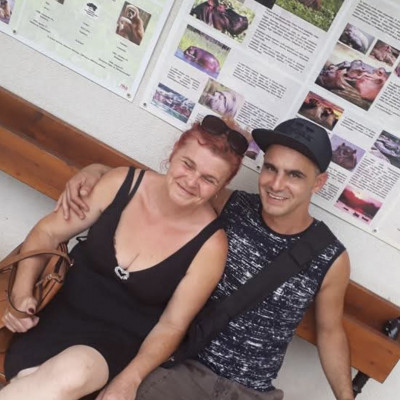 Retrò Alkesz Mobilsz az Exével, Fogatlan Évivel