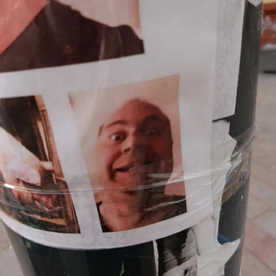 Fületlen MC sertéskényit megint kiplakátoltàk (jobb minősèg)