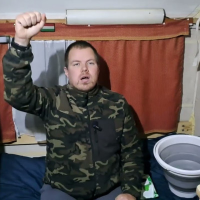 Koldustech irritáló youtube live cover képei
