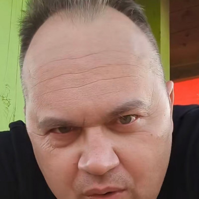 Incel Pistára ráférne egy ananász nyíràs